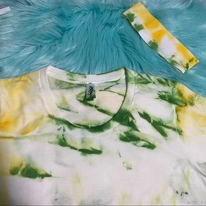 Neon tie-dye T-shirt with matching headband